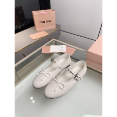 Miu Miu flat shoes